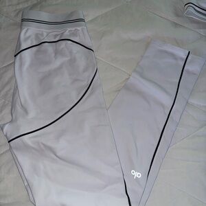 ALO Yoga White Leggings with Black Accents